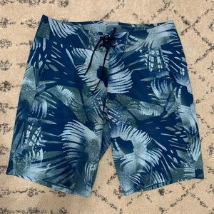 Lululemon 9” Board Shorts - swim trunks